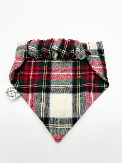 Weihnachtliches Hundehalstuch im Karomuster - Rot