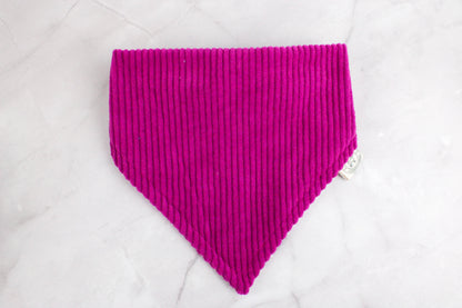 Hundehalstuch aus Cordstoff  – Fuchsia