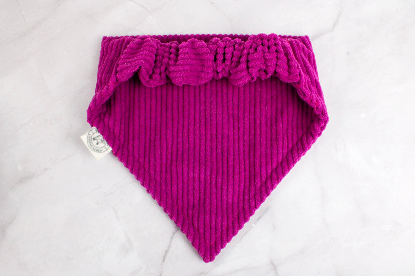 Hundehalstuch aus Cordstoff  – Fuchsia